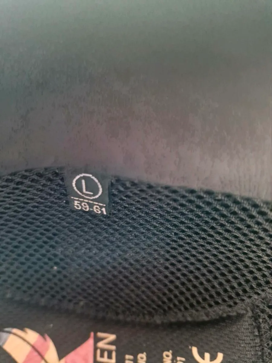 Horse riding helmet - Image 3