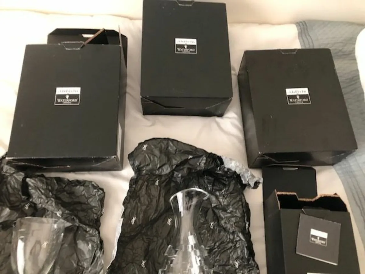 6 signed John Rocha Waterford goblets in Geo style - Image 3