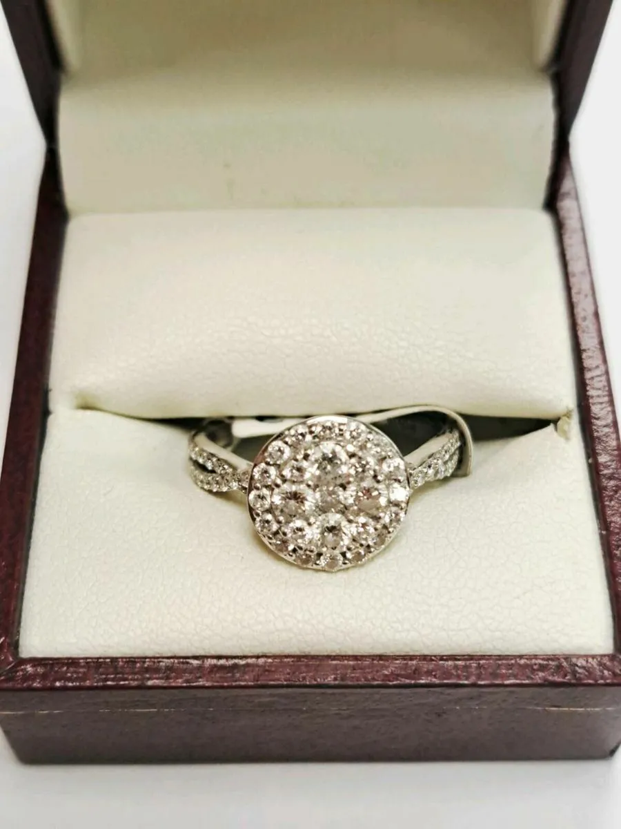 18K White Gold Diamond Ring 18CT - Image 1