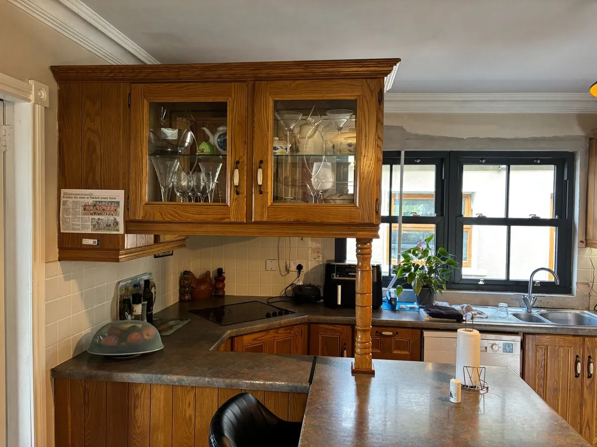Large solid oak kitchen - Image 4