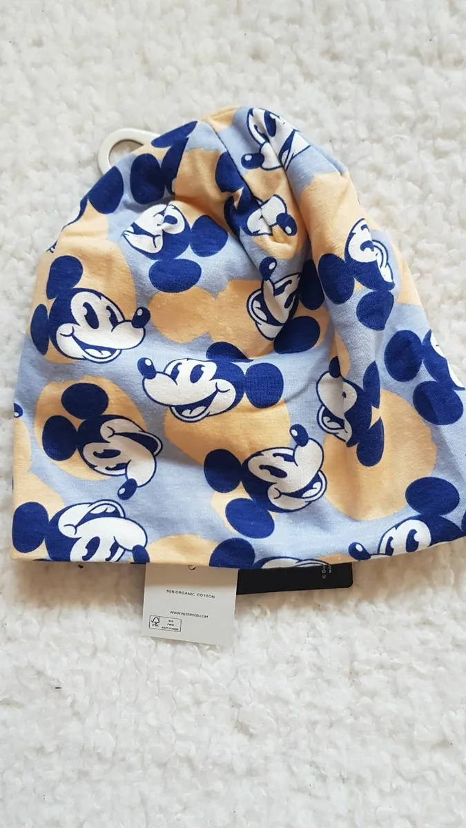 Beanie and tube scarf set- Brand new - Image 1