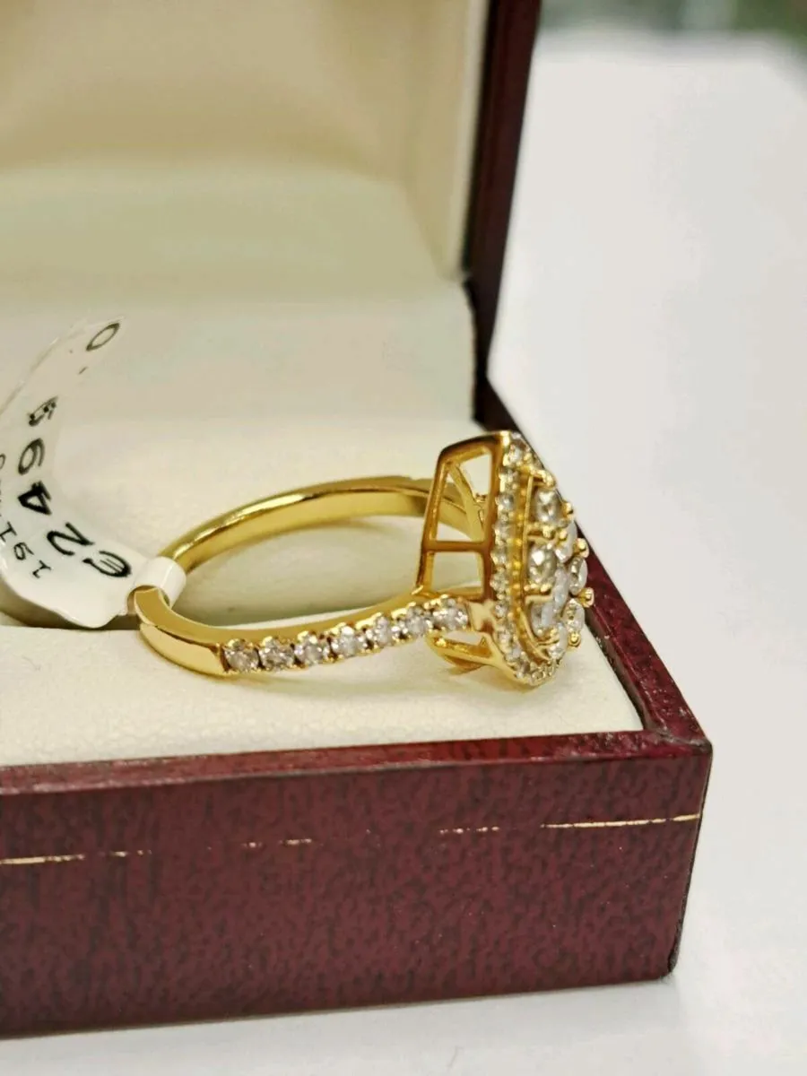 18K Gold Diamond Ring 18CT - Image 2
