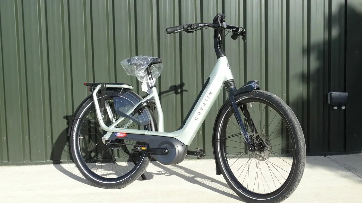 Gazelle Avignon C380  electric bike - Image 1