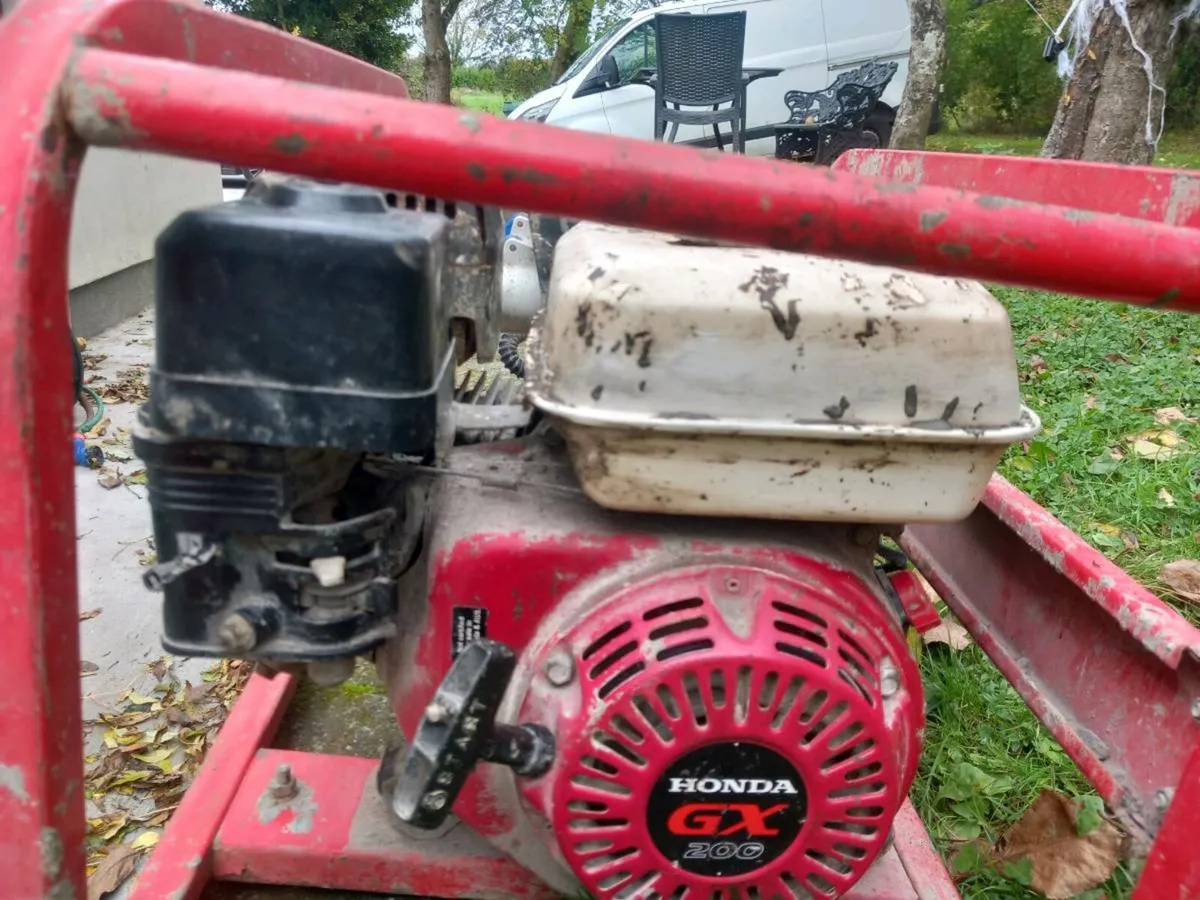 Honda generator - Image 1