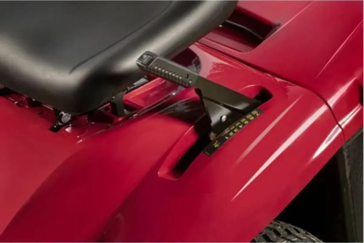 CastelGarden PTX210HD Ride-on Lawnmower - Image 3