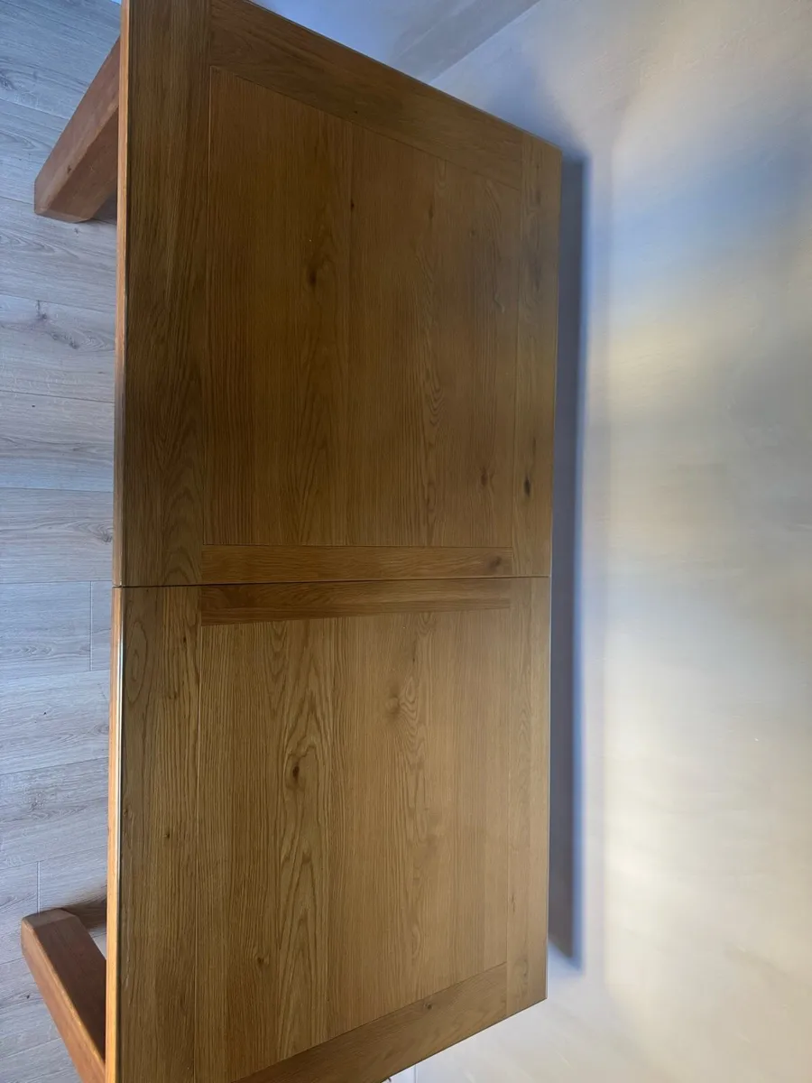 Solid oak 6ft extendable table to 8ft - Image 1