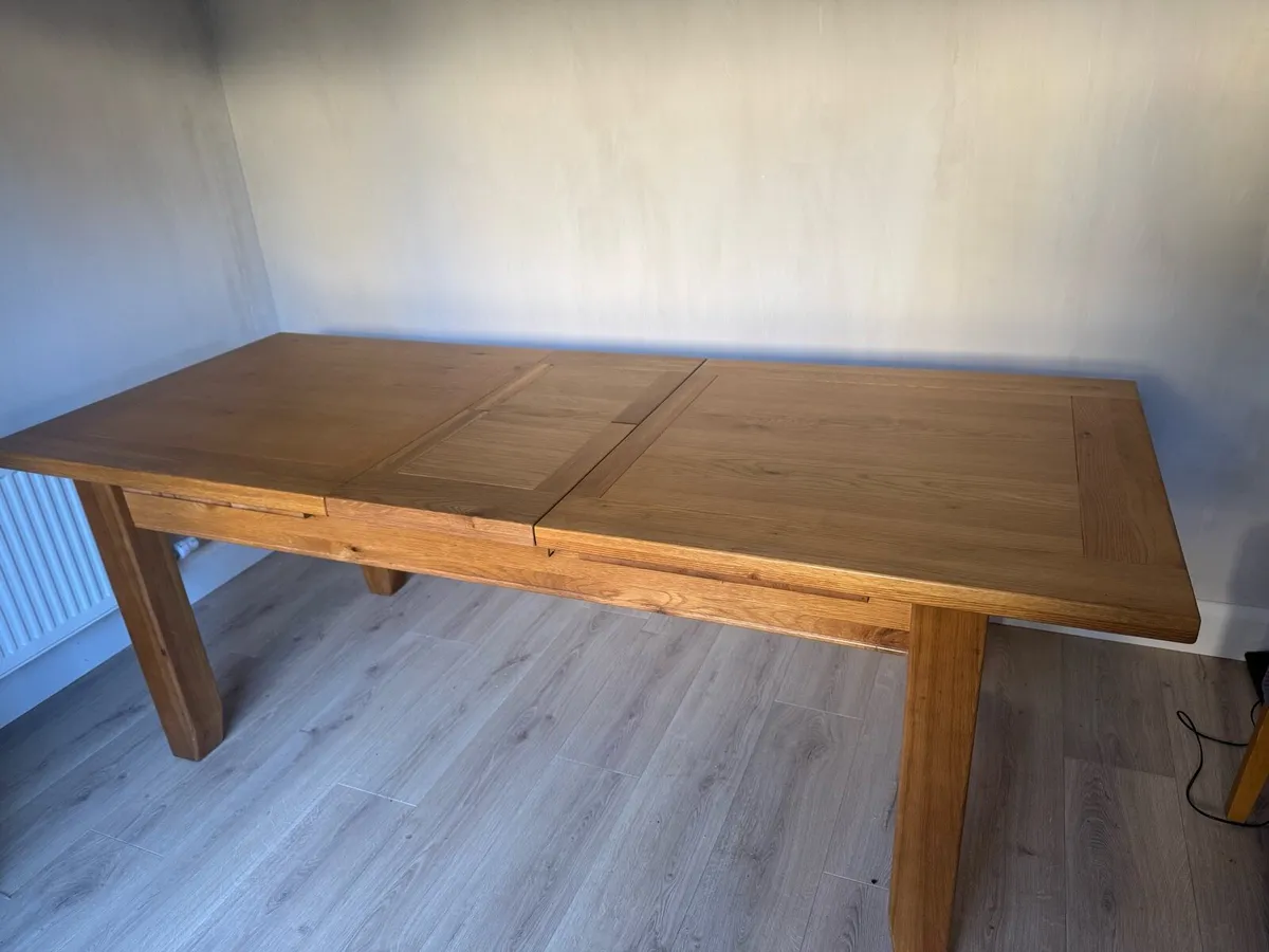 Solid oak 6ft extendable table to 8ft - Image 4