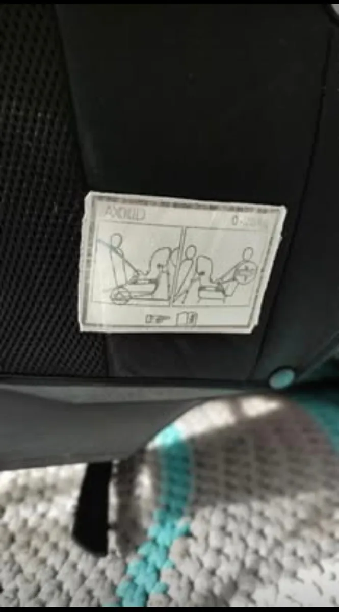 AxKid miniKid car seat - Image 4