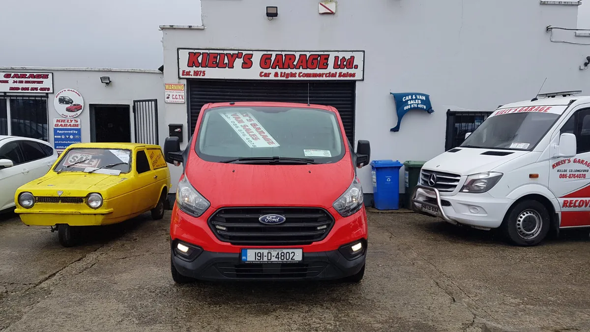 Ford Transit CUSTOM AS NEW 95KM VAT INVOICE - Image 2