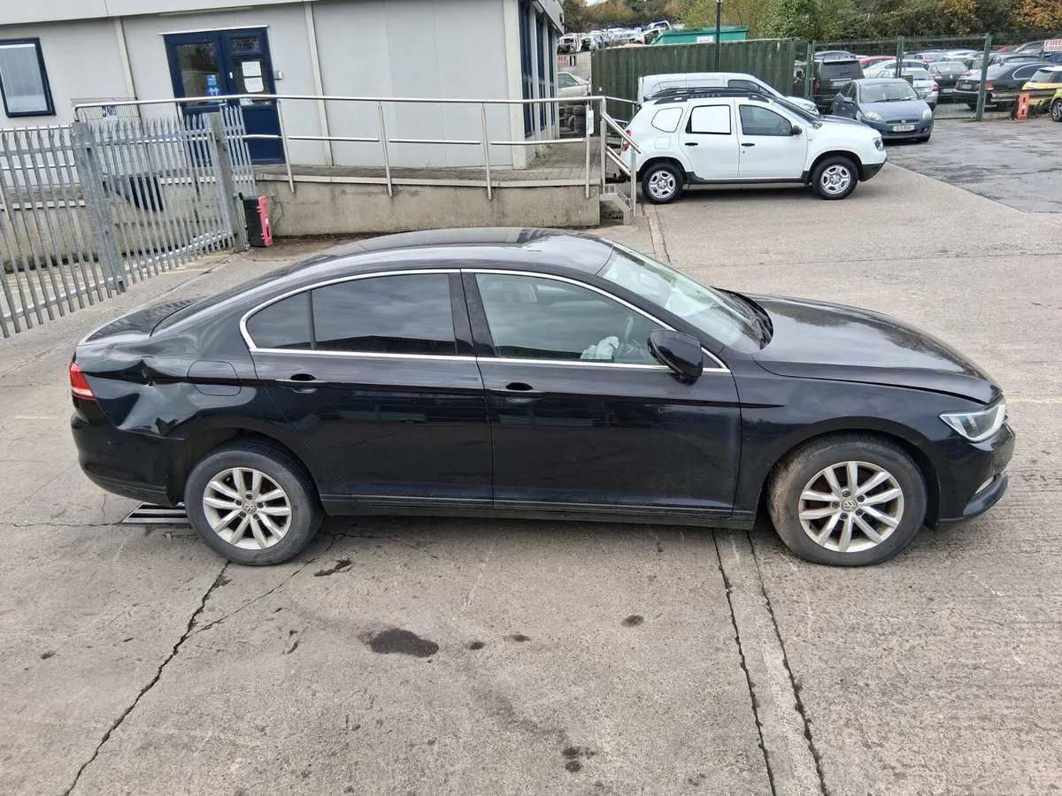 2015 VW PASSAT 1.6 diesel ( for parts only) - Image 4