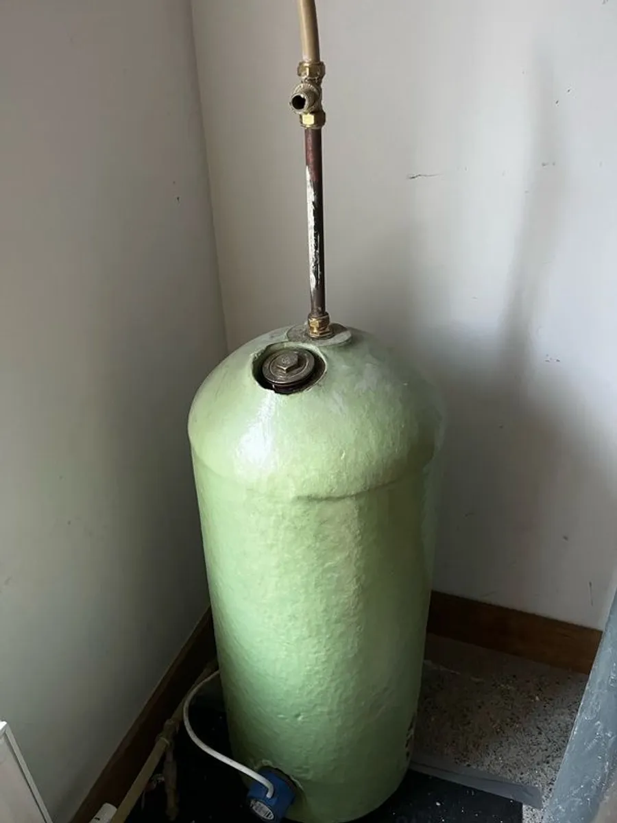 Copper Hot Water Cylinder - Image 2