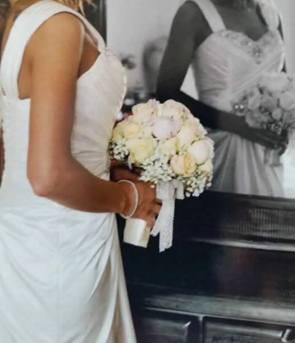 Wedding dress - Image 3