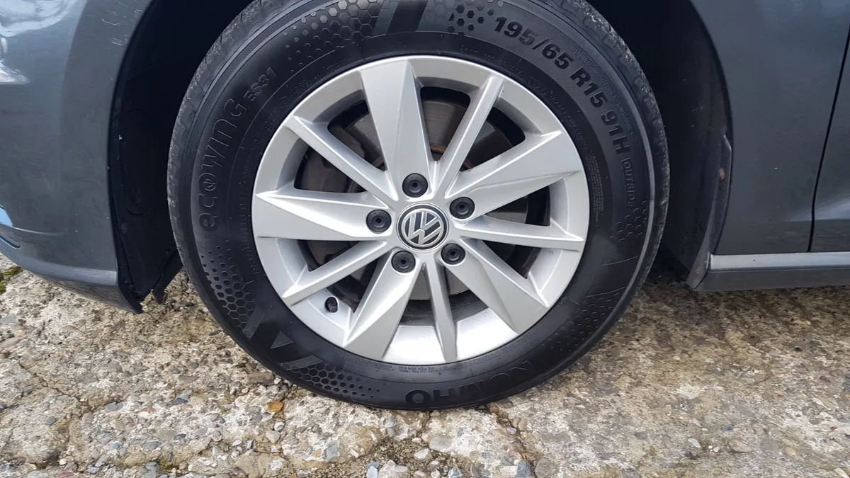 Volkswagen Golf VAN 115BHP RED I MINT VAT INVOICE - Image 4