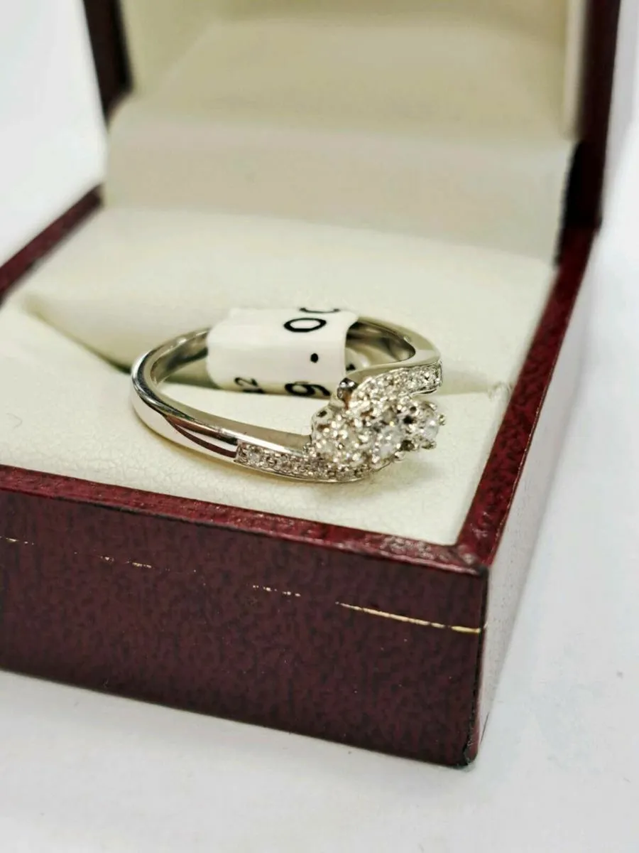 18K White Gold Diamond Ring 18CT - Image 4