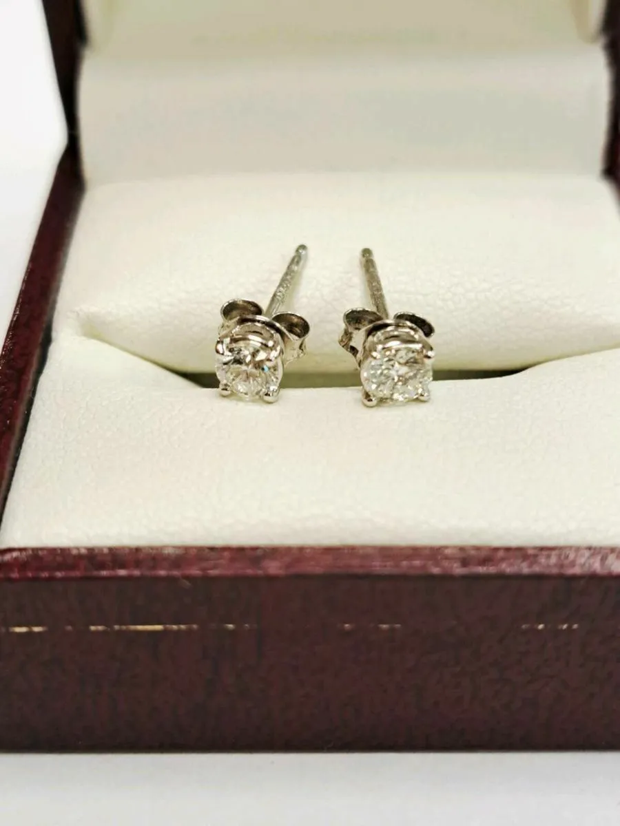 18K White Gold Diamond Earrings 18CT - Image 1