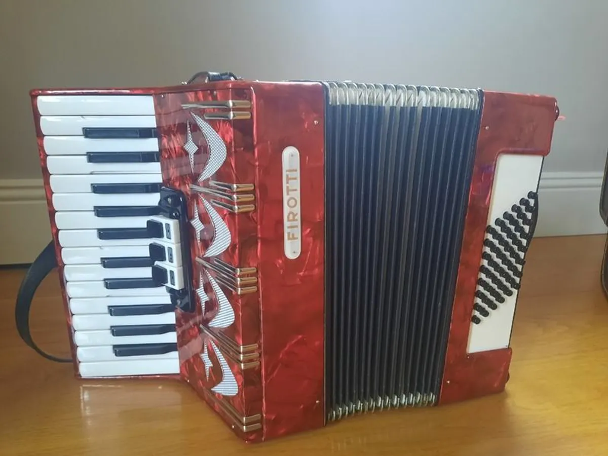 Firotti piano accordion - Image 4
