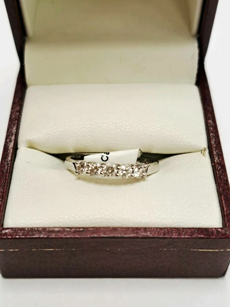 18K White Gold Diamond Ring 18CT - Image 1