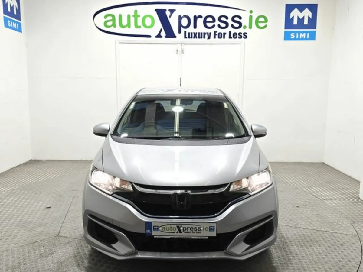 Honda Fit HYBRID F Automatic, Reversing camera - Image 3