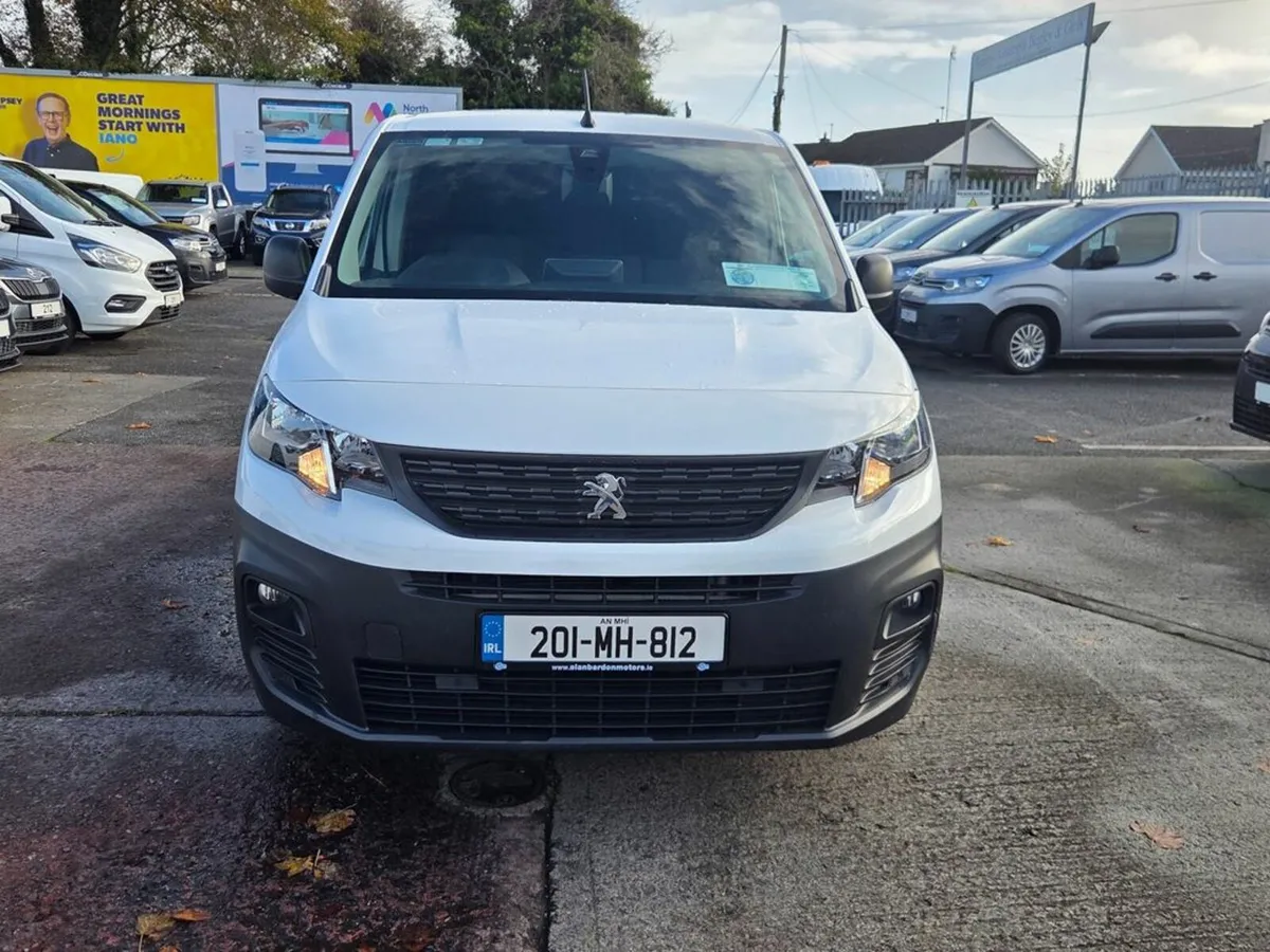 Peugeot Partner Prof Plus 1.5 Blue HDI 100 3DR - Image 4