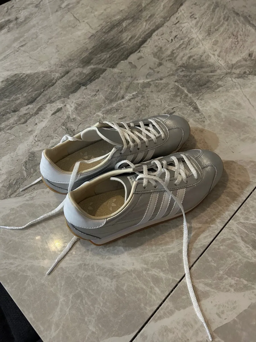 Adidas OG Women's Trainers. - Image 3