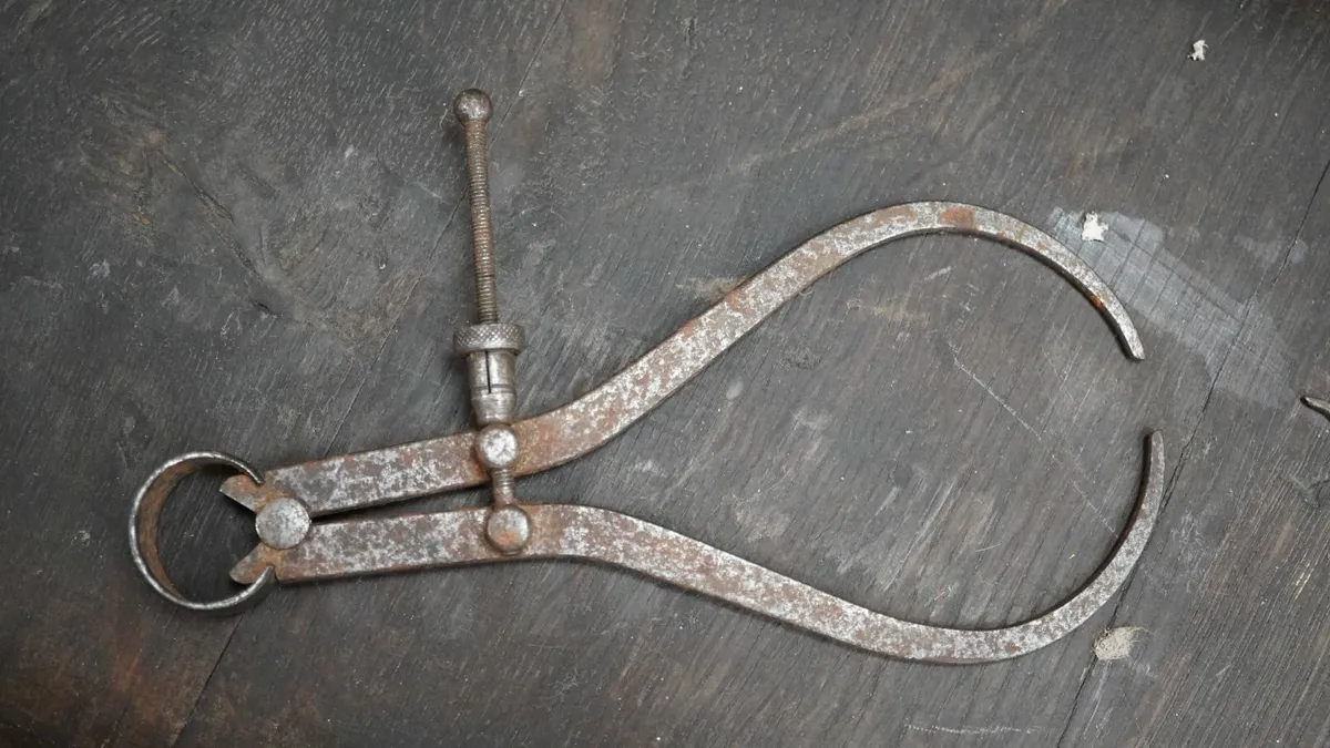 Vintage Iron Calipers & Divider Pair - Image 2