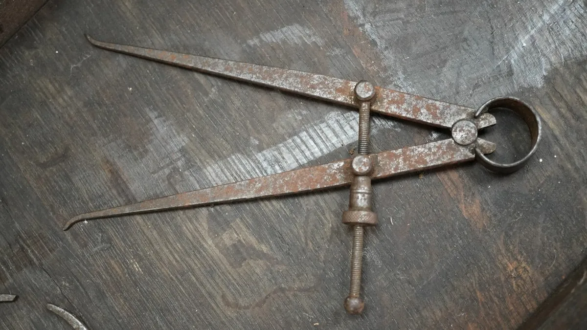 Vintage Iron Calipers & Divider Pair - Image 3