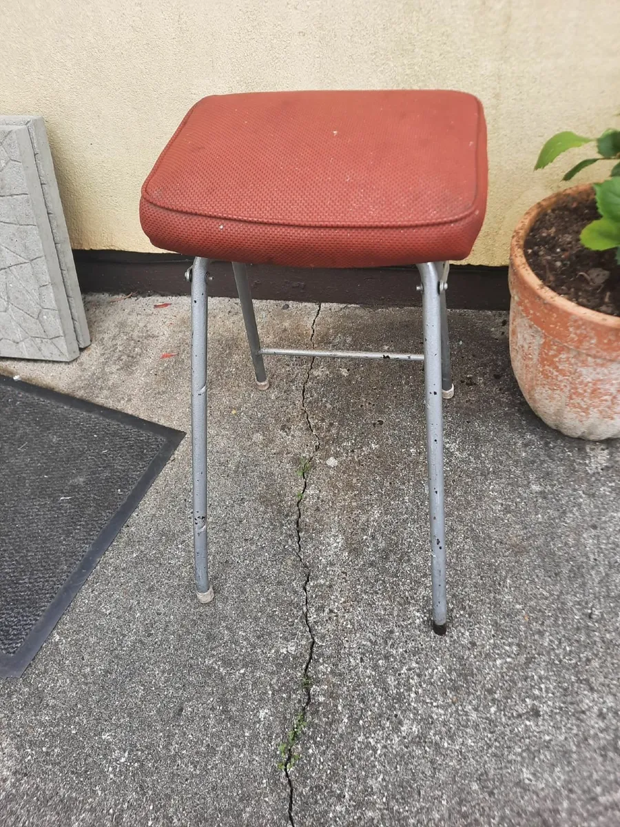 Antique stool - Image 1