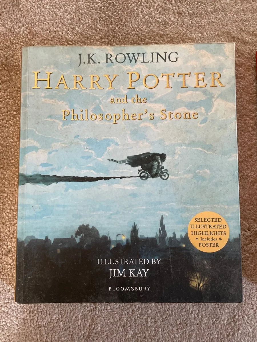 3 Harry Potter illustrated books - Image 1