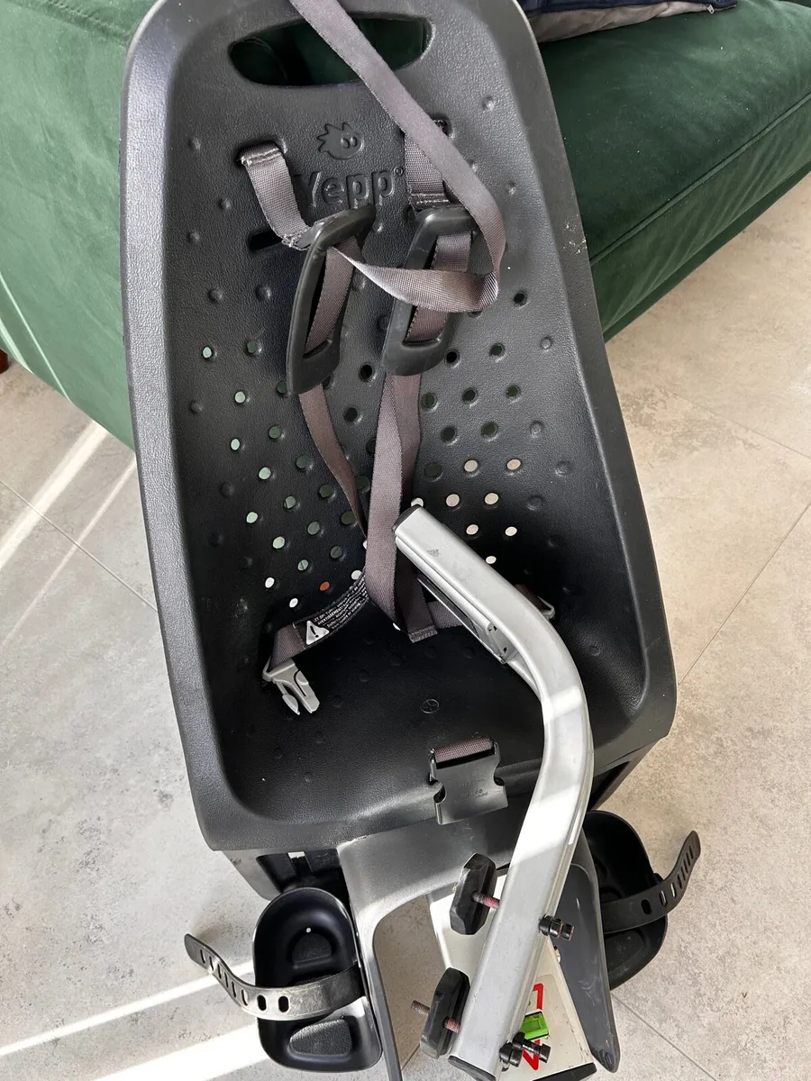 Thule Yepp Childs bike seat - Image 1
