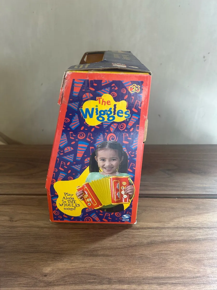Wiggles Accordion Rare, Working Instrument (2004) - Image 4