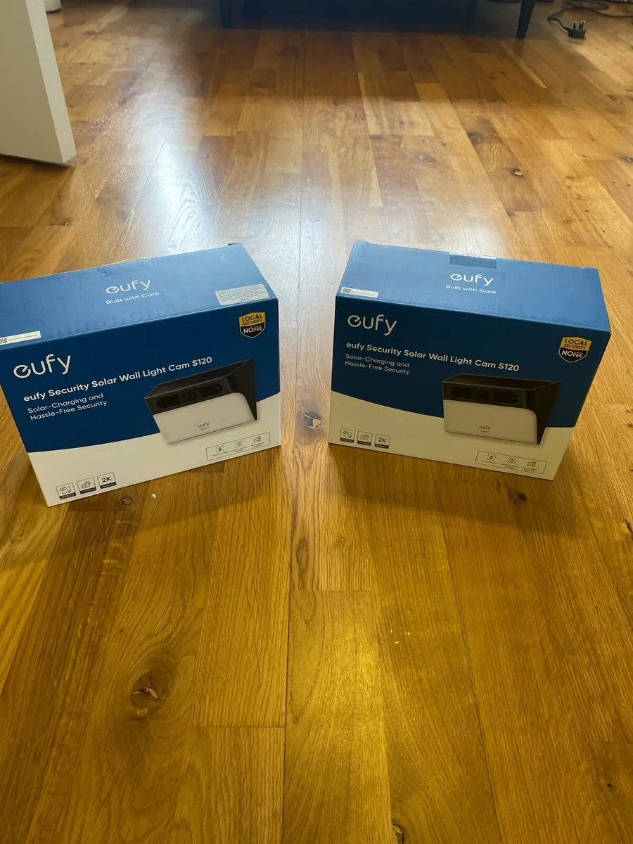 Eufy security wall light camera
