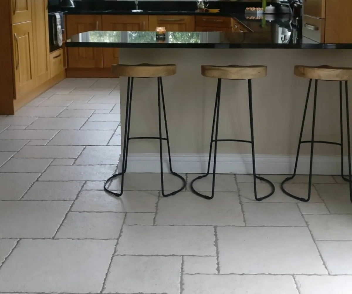 3 Kitchen Stools - Image 3