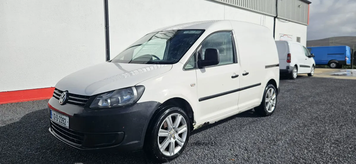 Volkswagen Caddy 2012 - Image 2