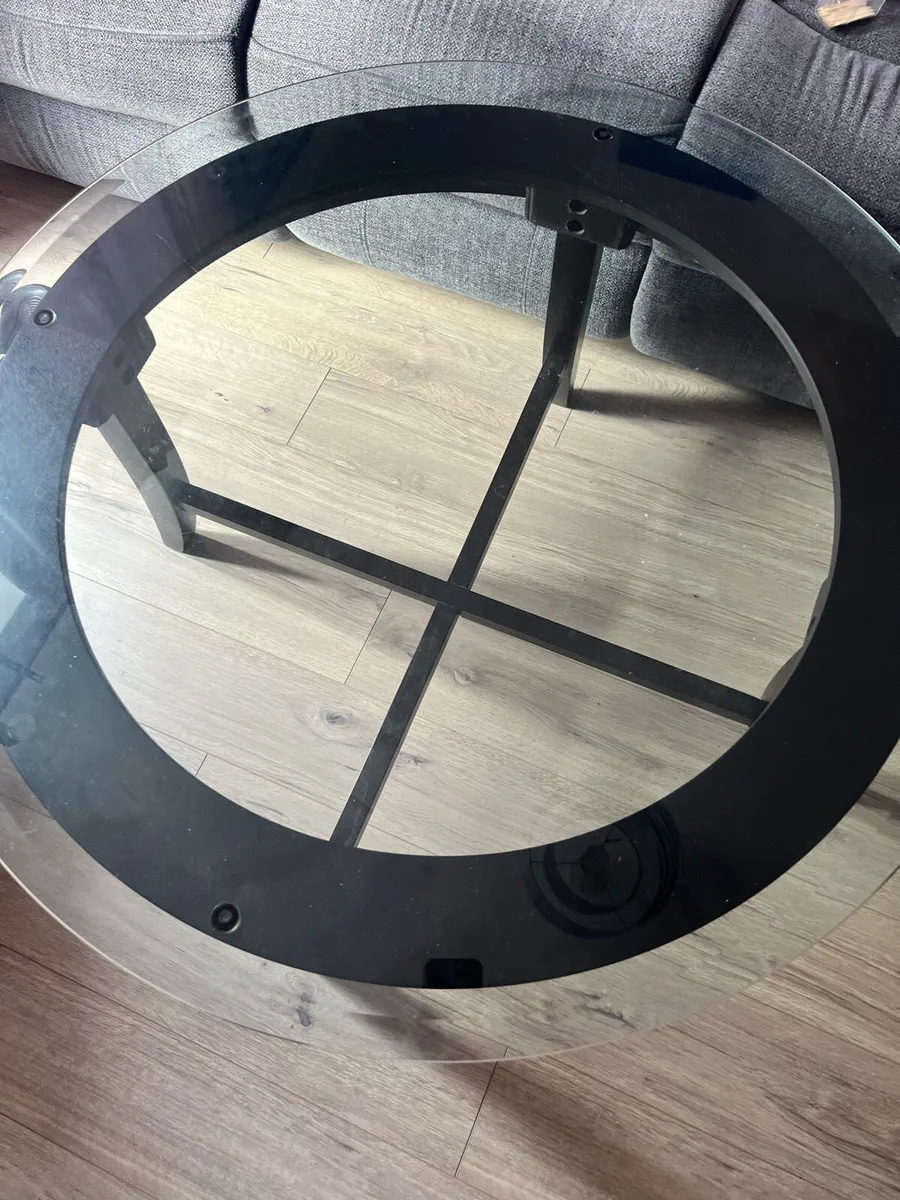New 30 inch Glass Round Table - Image 1
