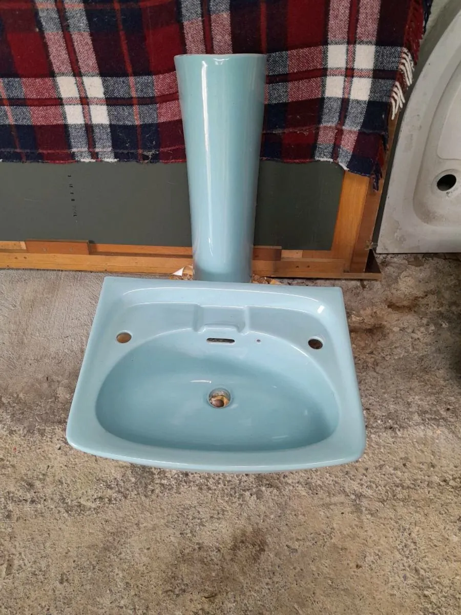 Armitage Shanks and Mirror - Image 2