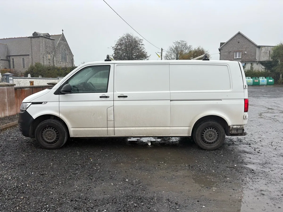 Volkswagon Transporter Van - Image 4