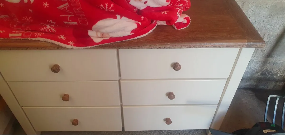 Chest of drawers - Image 2