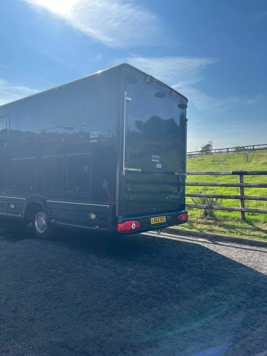 2013 EQUITREK HORSE LORRY - Image 4