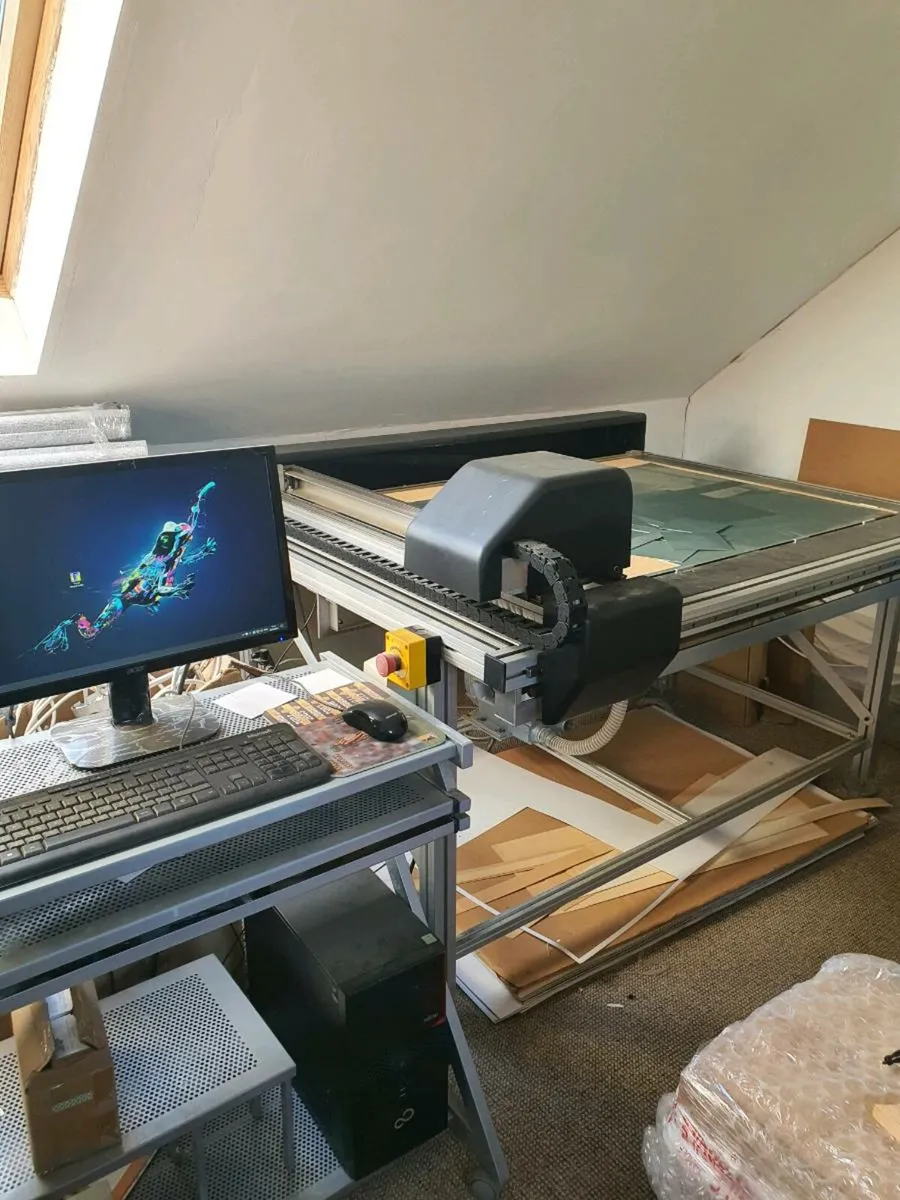 Computerised Mount Cutter - Image 1