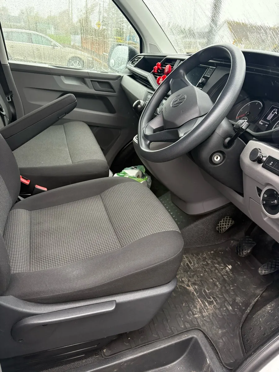 Volkswagon Transporter Van - Image 2