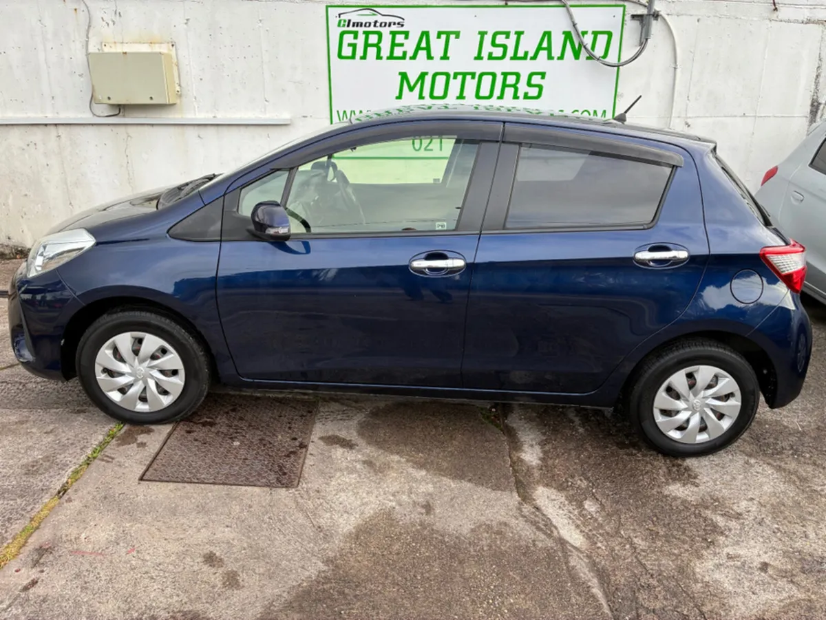 Toyota Yaris DBA-KSP130 5DR AUTO - Image 2