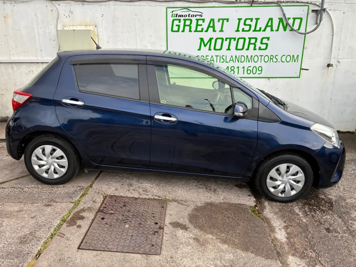 Toyota Yaris DBA-KSP130 5DR AUTO - Image 3