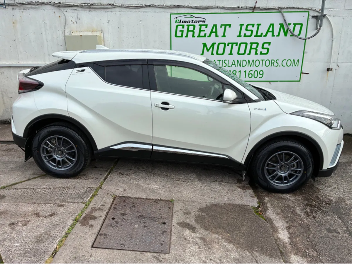 Toyota C-HR DAA-ZYX10 - Image 3