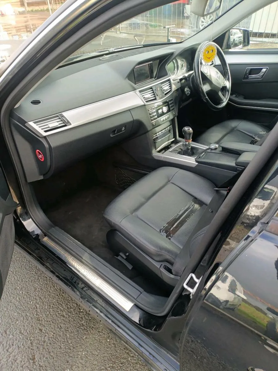 Mercedes-Benz E200 2010 €2450 - Image 3
