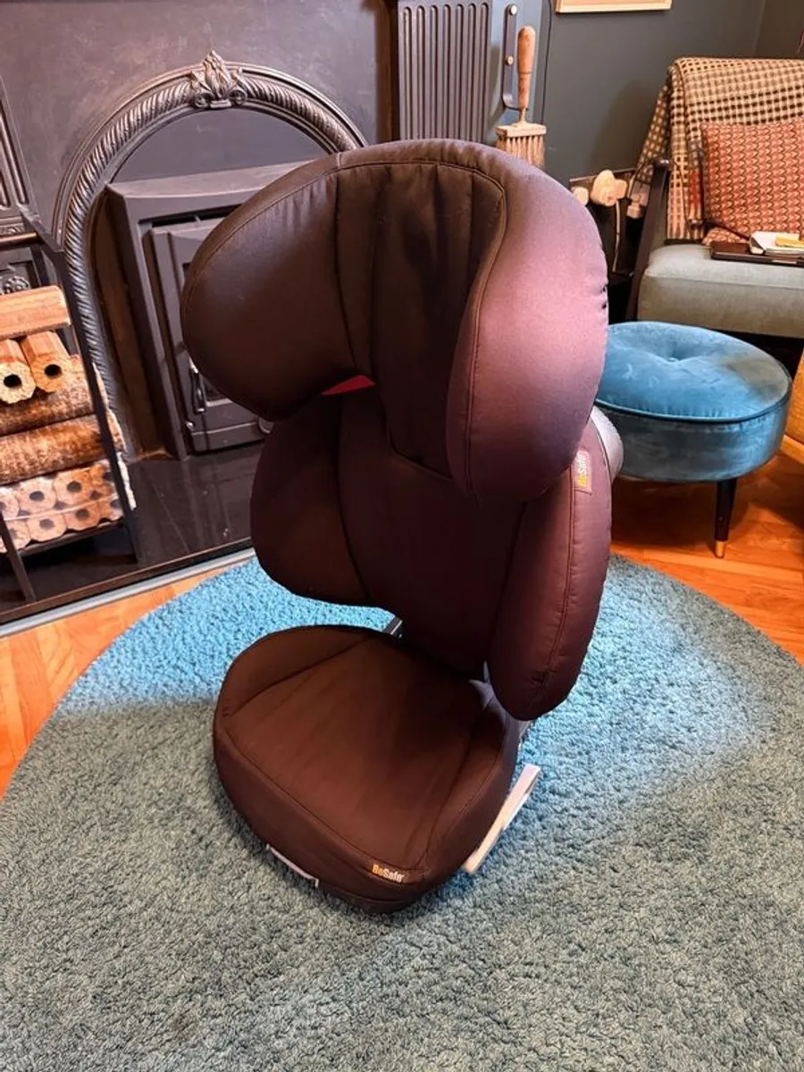 Car seat - age 4-12 BeSafe iZi - Image 1