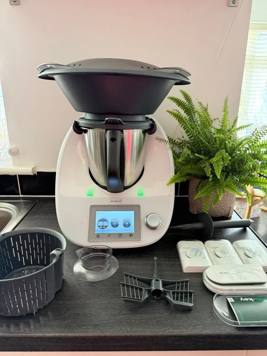 Thermomix TM5 with Cook Key in great condition - Image 3