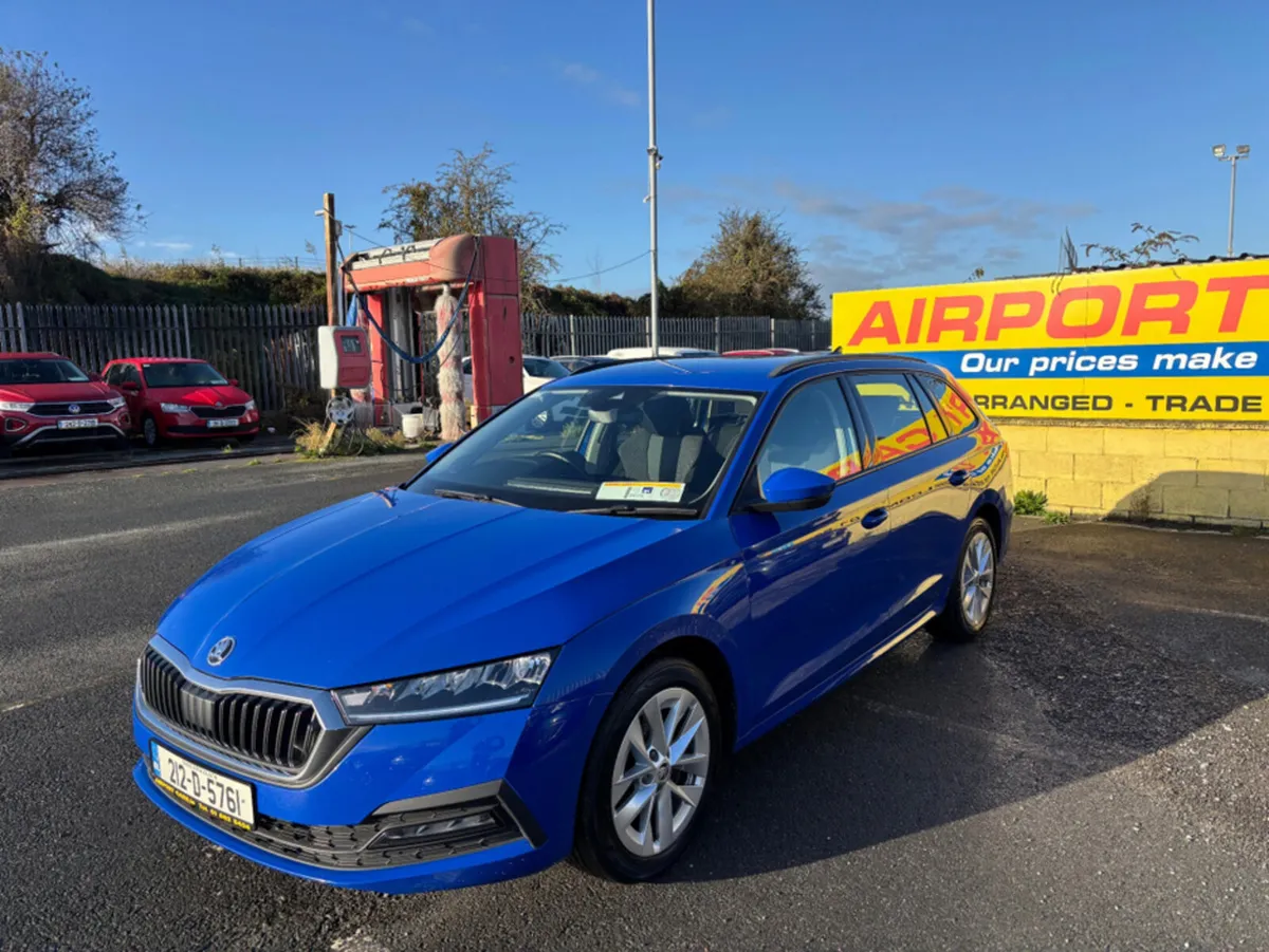 Skoda Octavia C AMBITION 2.0 TDI 115BHP 115HP 5DR - Image 2