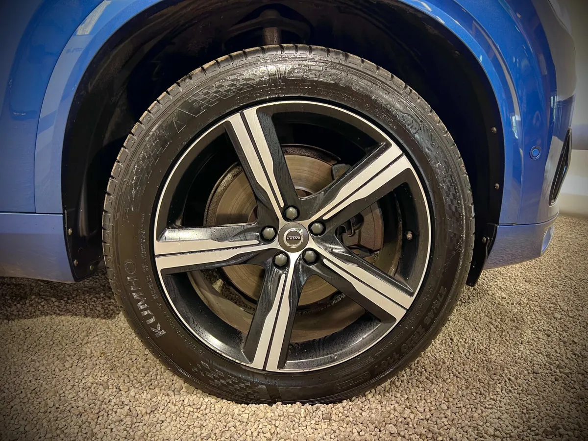 172 Volvo XC90 AWD R-Design GT AUTO 7 Seater 💙 - Image 4