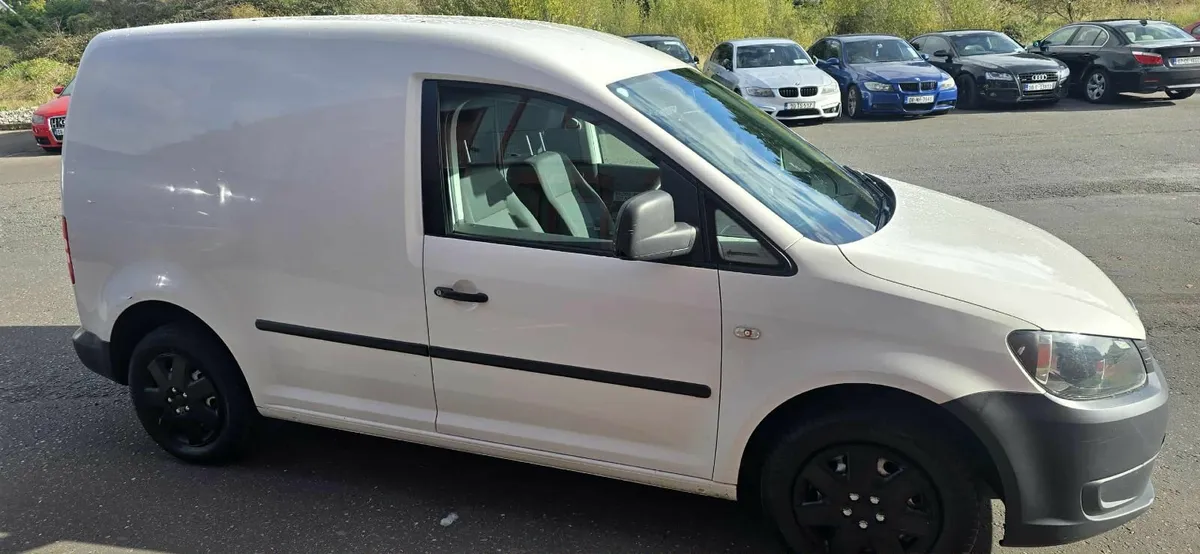 Volkswagen Caddy 2014 - Image 2