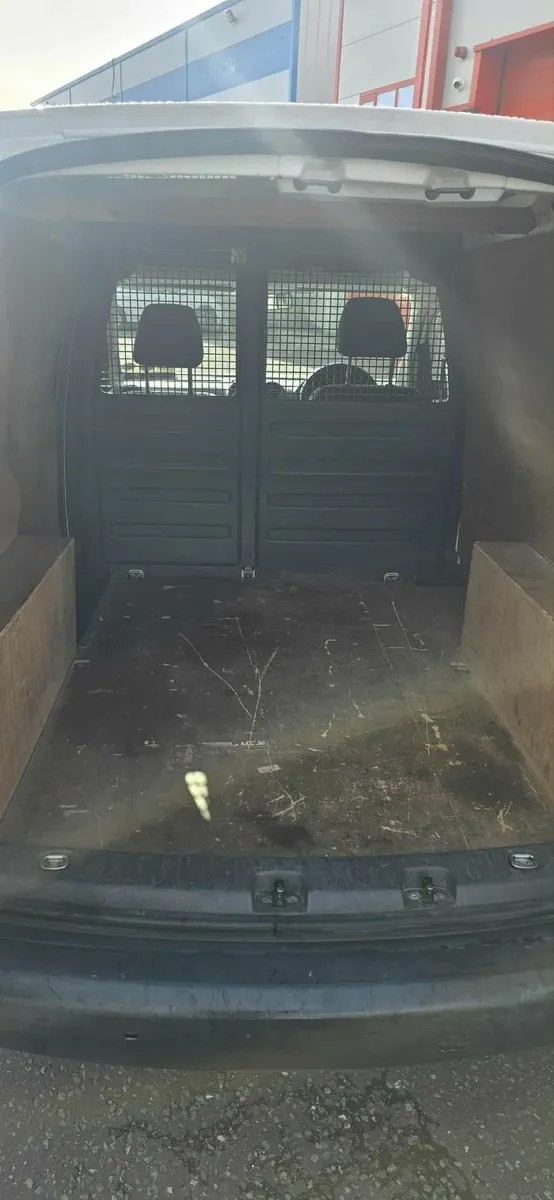 Volkswagen Caddy 2014 - Image 4